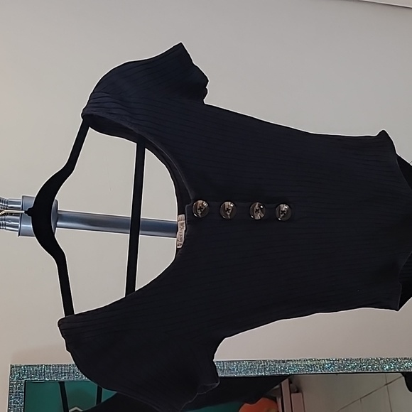 Heart and hips one piece button to - Picture 2 of 4